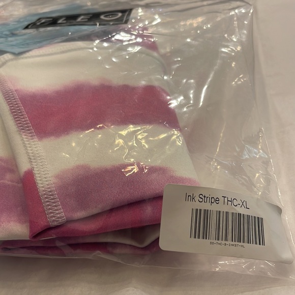 ππ½ββοΈNWT FLEO Pink and Purple Ink Stripe on White XL Workout Shorts THCππ½ββοΈ - Picture 6 of 12